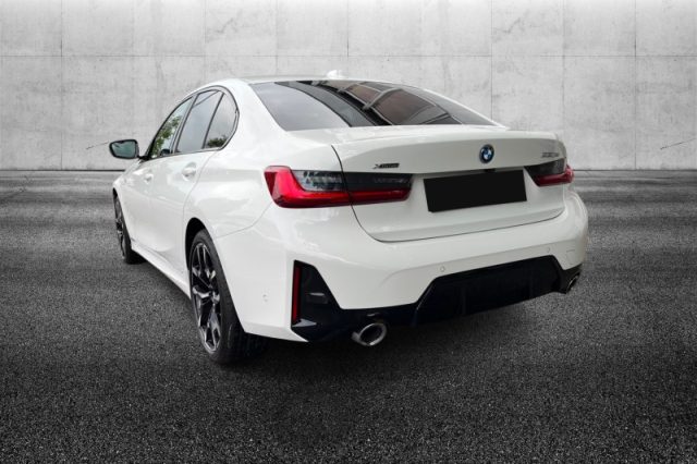 BMW 330 e xDrive Msport - foto 2 di 4