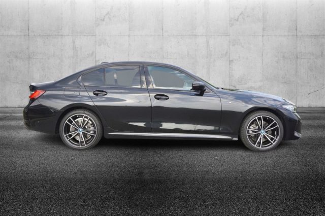 BMW 330 e xDrive Msport - foto 3 di 4