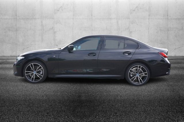 BMW 330 e xDrive Msport - foto 4 di 4