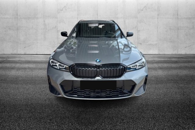 BMW 330 e xDrive Touring Msport - foto 4 di 4