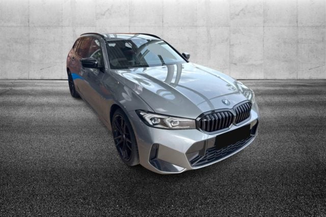 BMW 330 e xDrive Touring Msport, del 2023, 43.700 km, in vendita a Pieve Di Cento (BO)