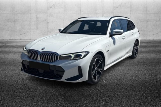 BMW 330 e Touring Msport, del 2022, 64.600 km, in vendita a Pieve Di Cento (BO)