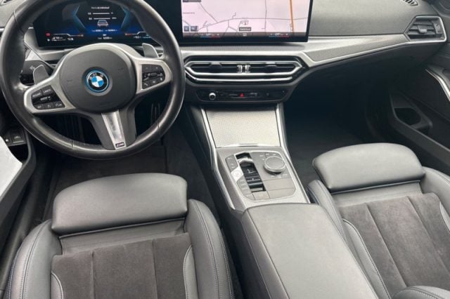 BMW 330 e Touring Msport - foto 3 di 4
