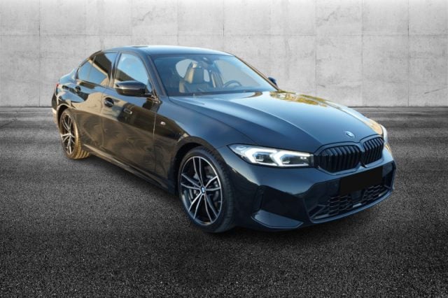 BMW 330 d 48V Msport - foto 2 di 4