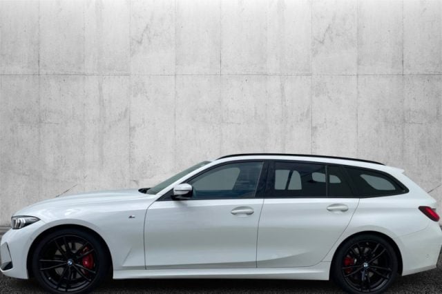 BMW 330 d 48V Touring Msport - foto 3 di 4