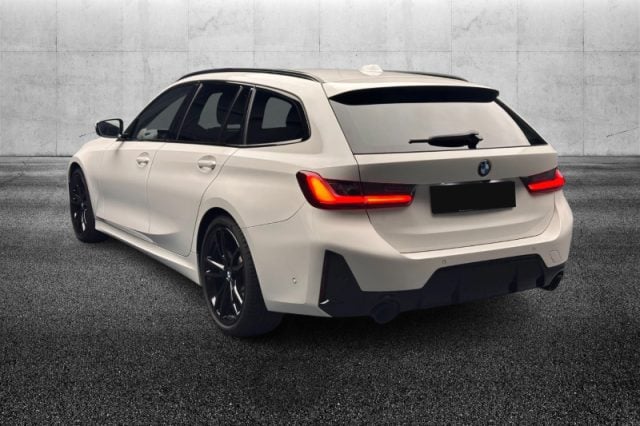 BMW 330 d 48V Touring Msport - foto 2 di 4