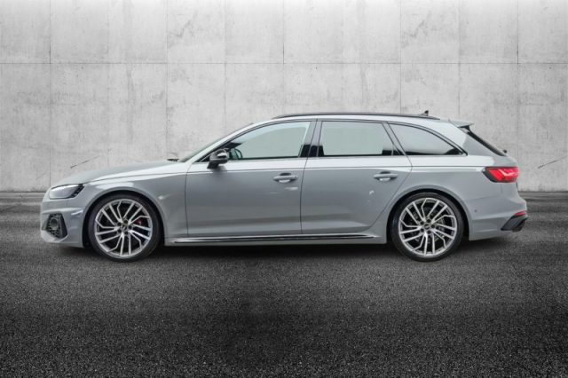Audi RS 4 Avant - foto 3 di 4