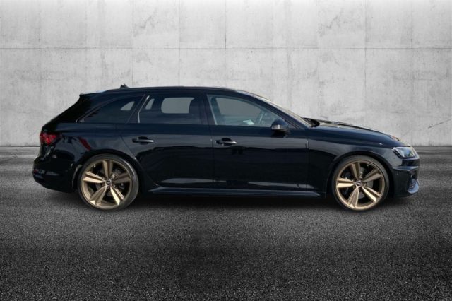 Audi RS 4 Avant - foto 4 di 4