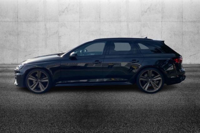 Audi RS 4 Avant - foto 3 di 4