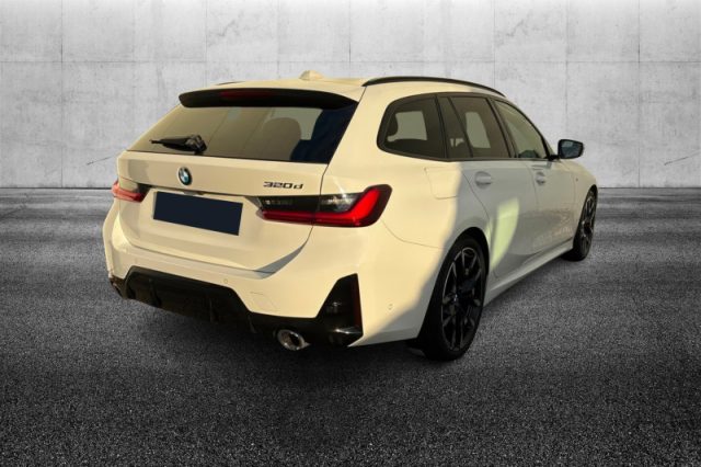 BMW 320 d 48V Touring Msport - foto 2 di 4