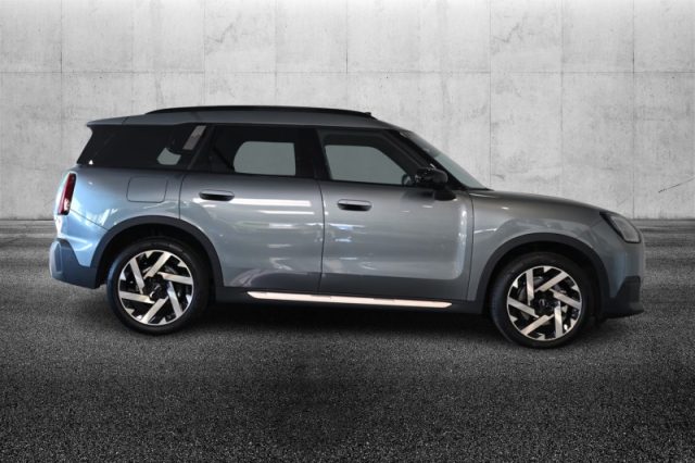 MINI Mini C Favoured Countryman - foto 4 di 4
