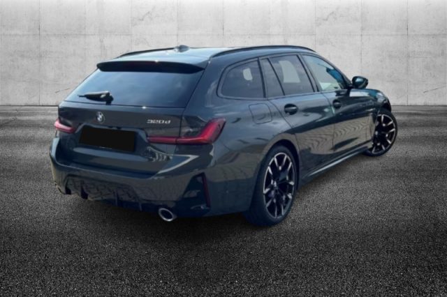 BMW 320 d 48V Touring Msport - foto 2 di 4