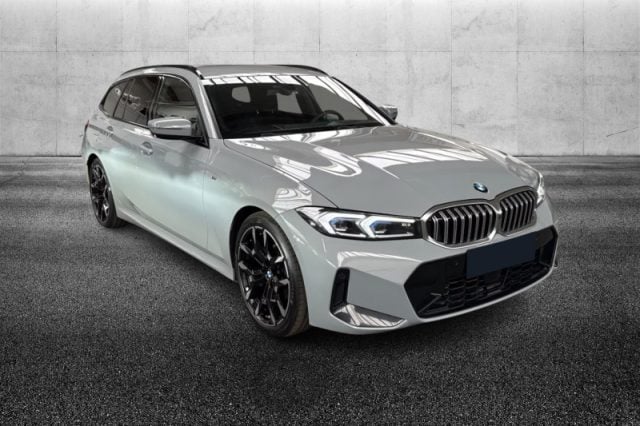 BMW 320 d 48V Touring Msport, del 2025, 24.800 km, in vendita a Pieve Di Cento (BO)