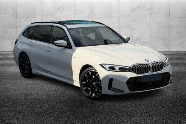 BMW 320 d 48V xDrive Touring Msport - foto 2 di 4