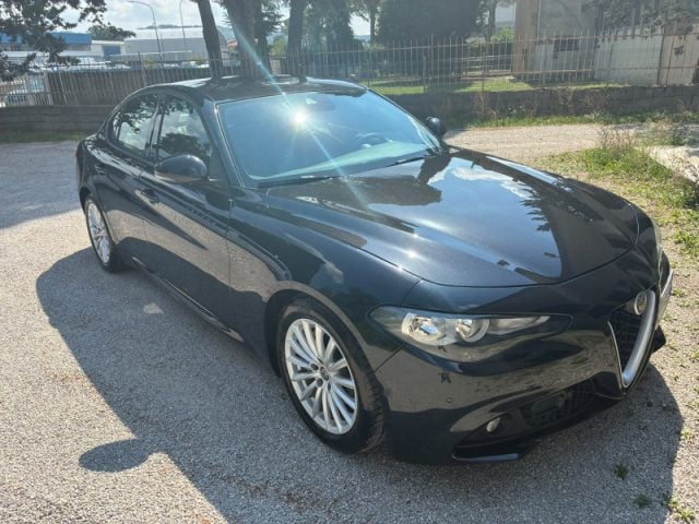 Alfa Romeo Giulia 2.2 Turbodiesel 180 CV AT8 Super - foto 3 di 4