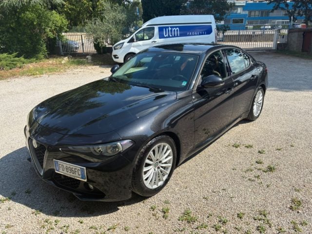 Alfa Romeo Giulia 2.2 Turbodiesel 180 CV AT8 Super, del 2016, 245.000 km, in vendita a Pieve Di Cento (BO)