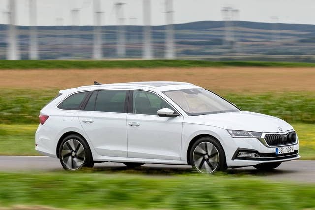 Skoda Octavia 2.0 TDI 115 CV Wagon Sportline, in vendita a Pieve Di Cento (BO)