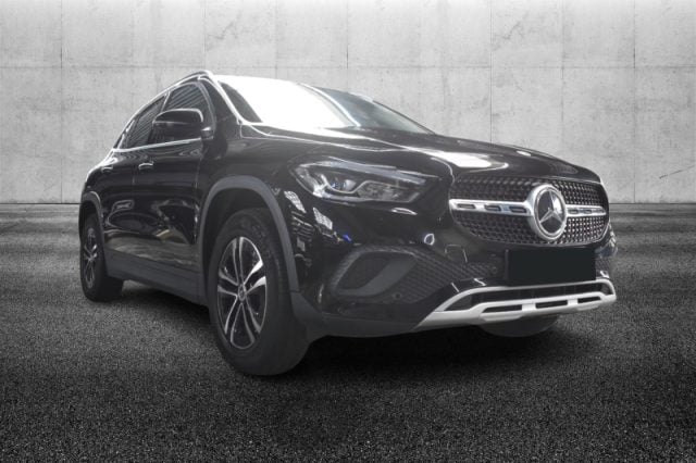 Mercedes-Benz GLA 200 d Automatic 4Matic Sport - foto 2 di 4