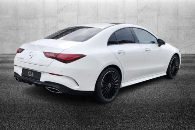 Mercedes-Benz CLA 220 d Automatic AMG Line Premium - foto 2 di 4