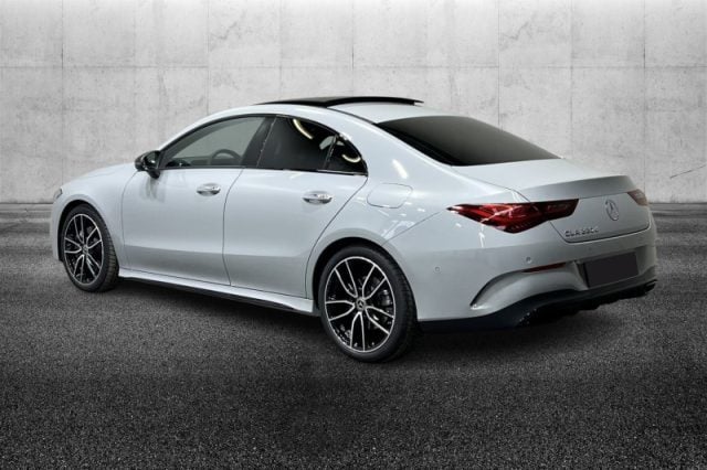 Mercedes-Benz CLA 220 d Automatic AMG Line Premium - foto 4 di 4