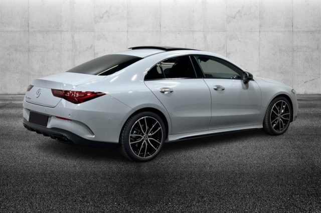 Mercedes-Benz CLA 220 d Automatic AMG Line Premium - foto 3 di 4