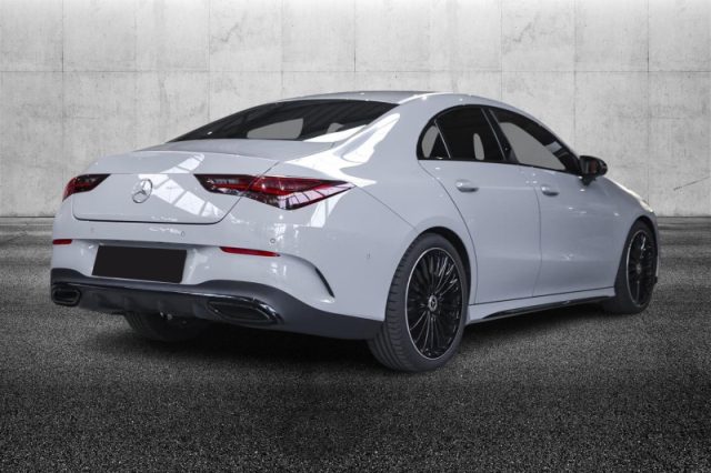 Mercedes-Benz CLA 200 Automatic AMG Line Premium - foto 2 di 4