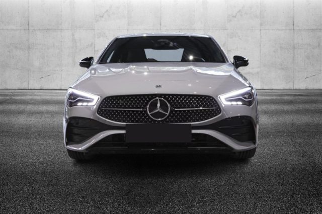 Mercedes-Benz CLA 200 Automatic AMG Line Premium - foto 3 di 4