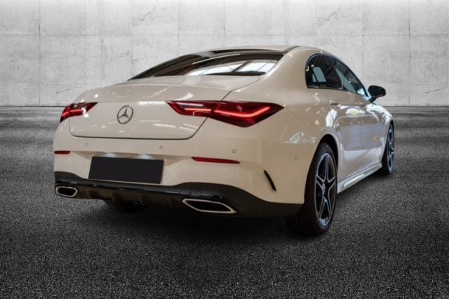 Mercedes-Benz CLA 220 d Automatic AMG Line Advanced Plus - foto 2 di 4