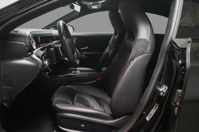 Mercedes-Benz CLA 220 d Automatic AMG Line Premium - foto 4 di 4