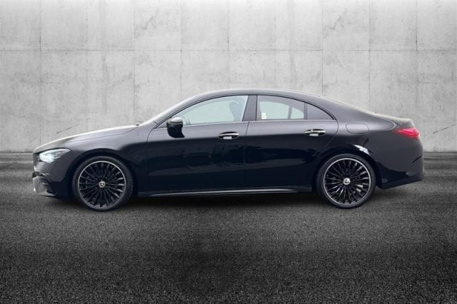 Mercedes-Benz CLA 200 Automatic AMG Line Premium - foto 3 di 4