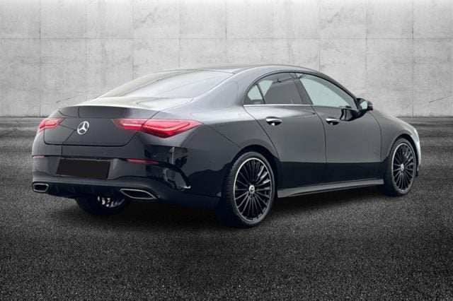 Mercedes-Benz CLA 200 Automatic AMG Line Premium - foto 2 di 4
