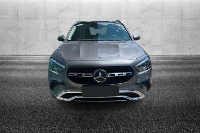 Mercedes-Benz GLA 180 d Automatic Advanced - foto 3 di 4