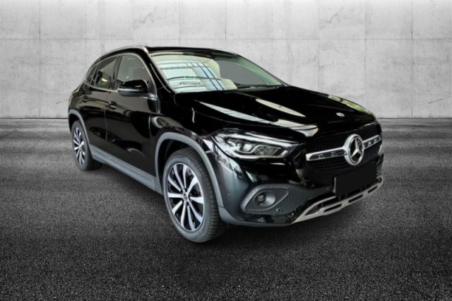 Mercedes-Benz GLA 200 d Automatic Sport - foto 2 di 4