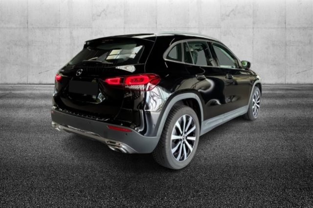 Mercedes-Benz GLA 200 d Automatic Sport - foto 3 di 4