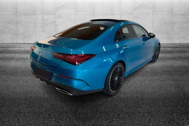 Mercedes-Benz CLA 200 Automatic AMG Line Premium - foto 3 di 4