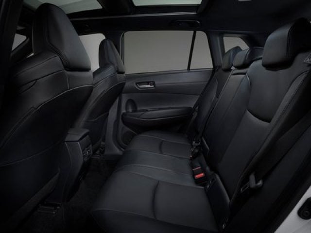 Toyota Corolla Cross 2.0 Hybrid 180 CV E-CVT Premium, in vendita a Pieve Di Cento (BO)