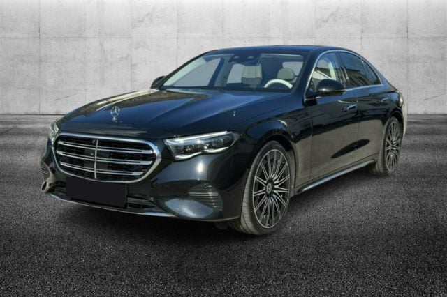 Mercedes-Benz E 450 d Mild hybrid 4Matic Exclusive Premium, del 2024, 45.999 km, in vendita a Pieve Di Cento (BO)