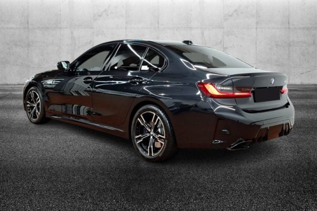 BMW 340 M i 48V xDrive Serie 3(G20/1-80/1) - foto 2 di 4