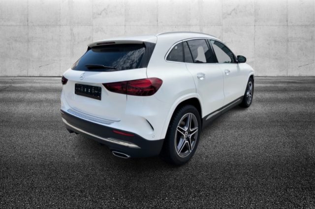 Mercedes-Benz GLA 180 Automatic AMG Line Advanced Plus - foto 3 di 4