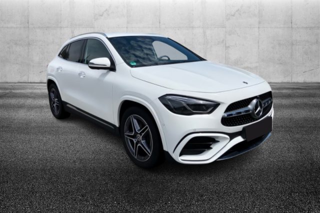 Mercedes-Benz GLA 180 Automatic AMG Line Advanced Plus - foto 2 di 4