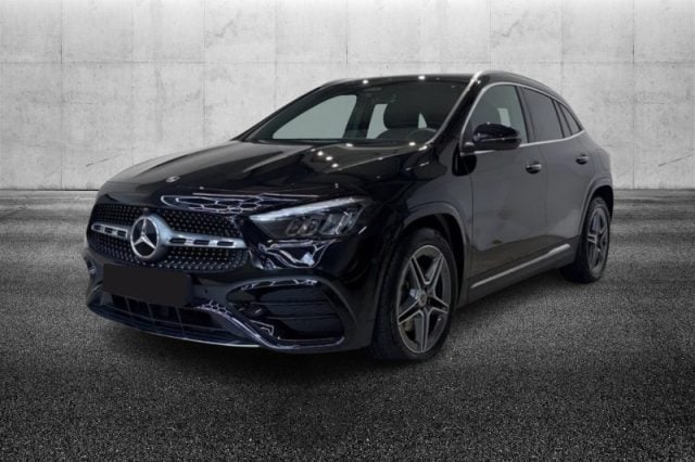 Mercedes-Benz GLA 200 Automatic AMG Line Advanced Plus, del 2023, 24.500 km, in vendita a Pieve Di Cento (BO)