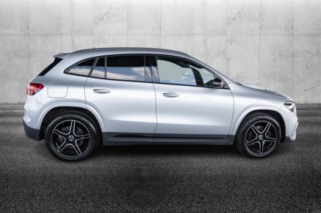 Mercedes-Benz GLA 250 e hybrid EQ AMG Line Advanced Plus - foto 3 di 4