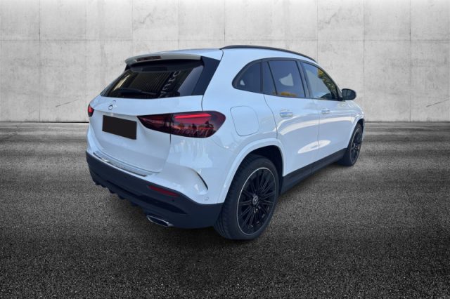 Mercedes-Benz GLA 250 e hybrid EQ AMG Line Premium - foto 3 di 4