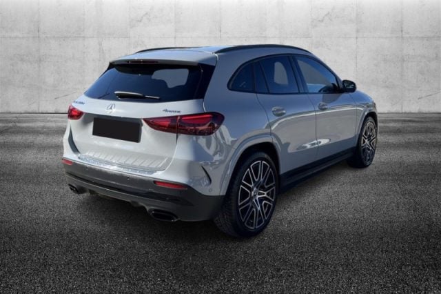 Mercedes-Benz GLA 200 d Automatic 4Matic AMG Line Premium - foto 4 di 4