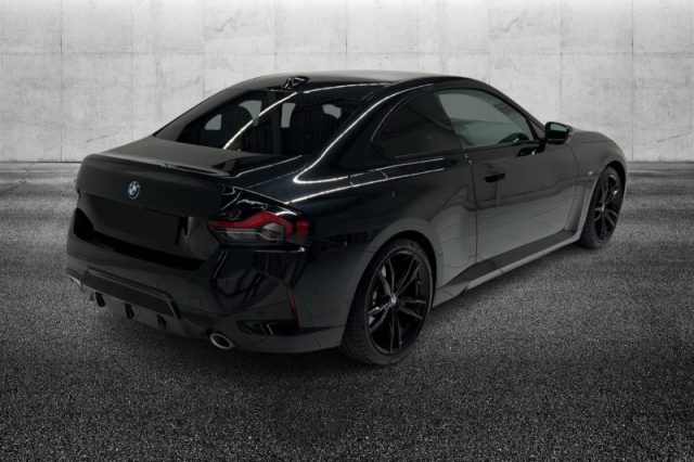 BMW 220 i Coupé Msport - foto 2 di 4