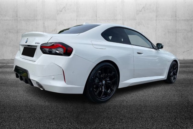 BMW 218 i Coupé Msport - foto 2 di 4