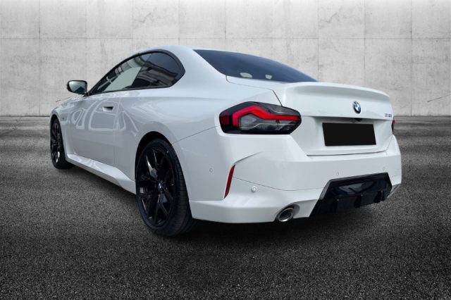 BMW 218 i Coupé Msport - foto 3 di 4