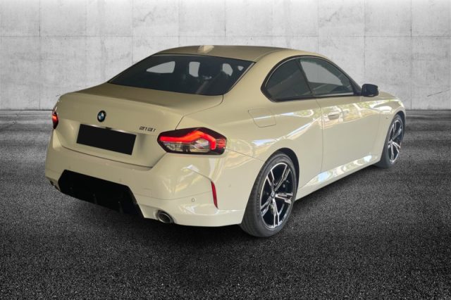 BMW 218 i Coupé Msport - foto 2 di 4