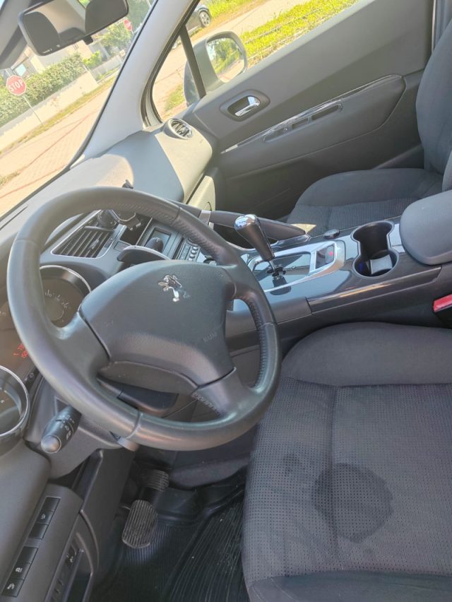 Peugeot 3008 1.6 e-HDi 115CV cambio robotizzato Stop&Start Act - foto 4 di 4