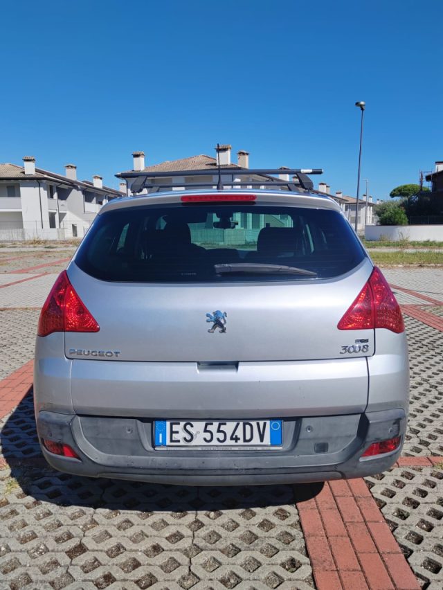 Peugeot 3008 1.6 e-HDi 115CV cambio robotizzato Stop&Start Act - foto 2 di 4